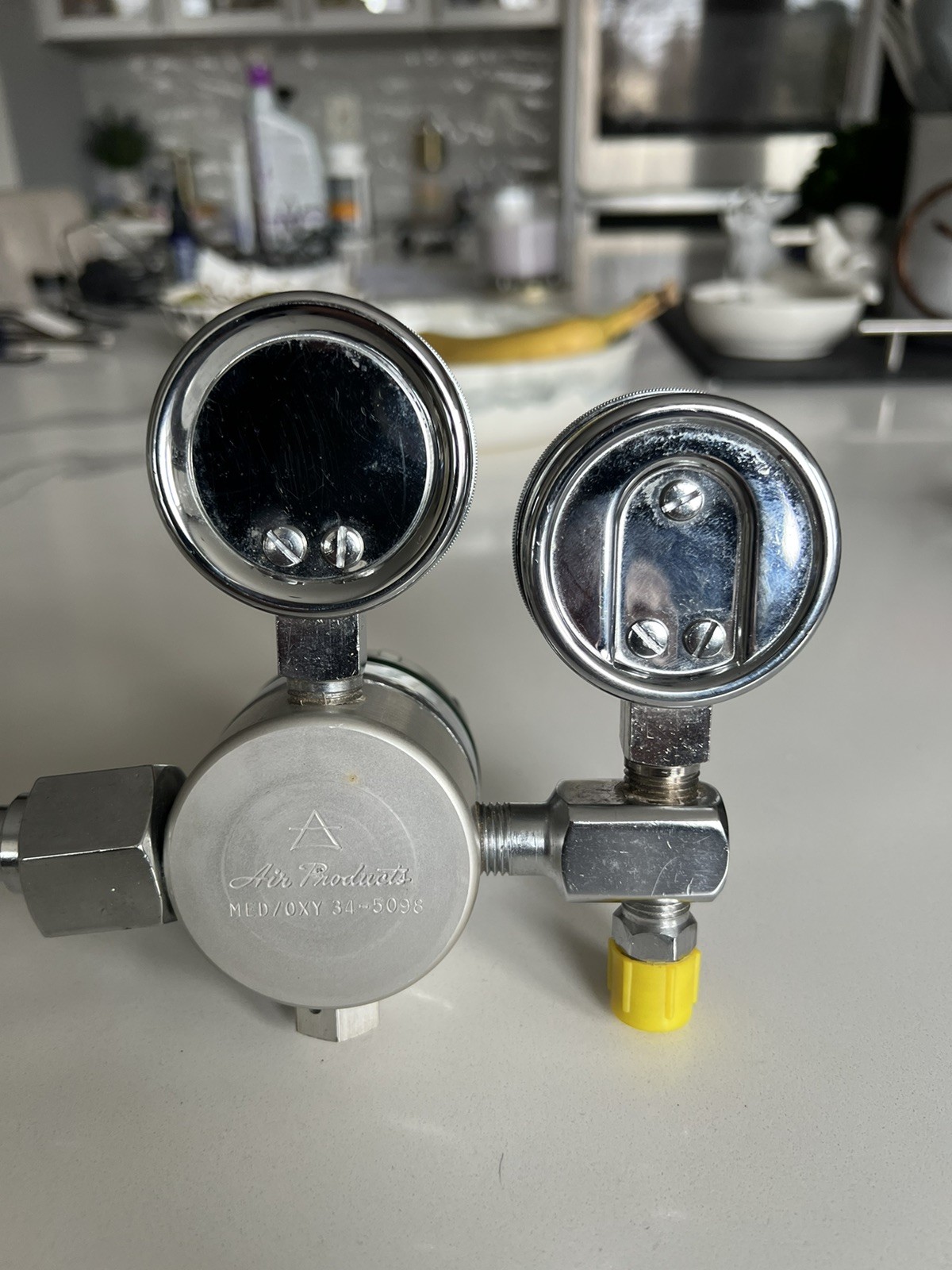 KGM 34-5098 Medium Oxygen Regulator - Air Products