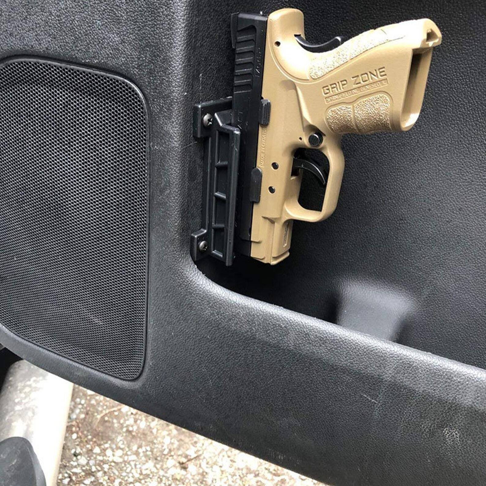 Quickdraw magnet mounting gun case is suitable for vehicle mounted mounting
