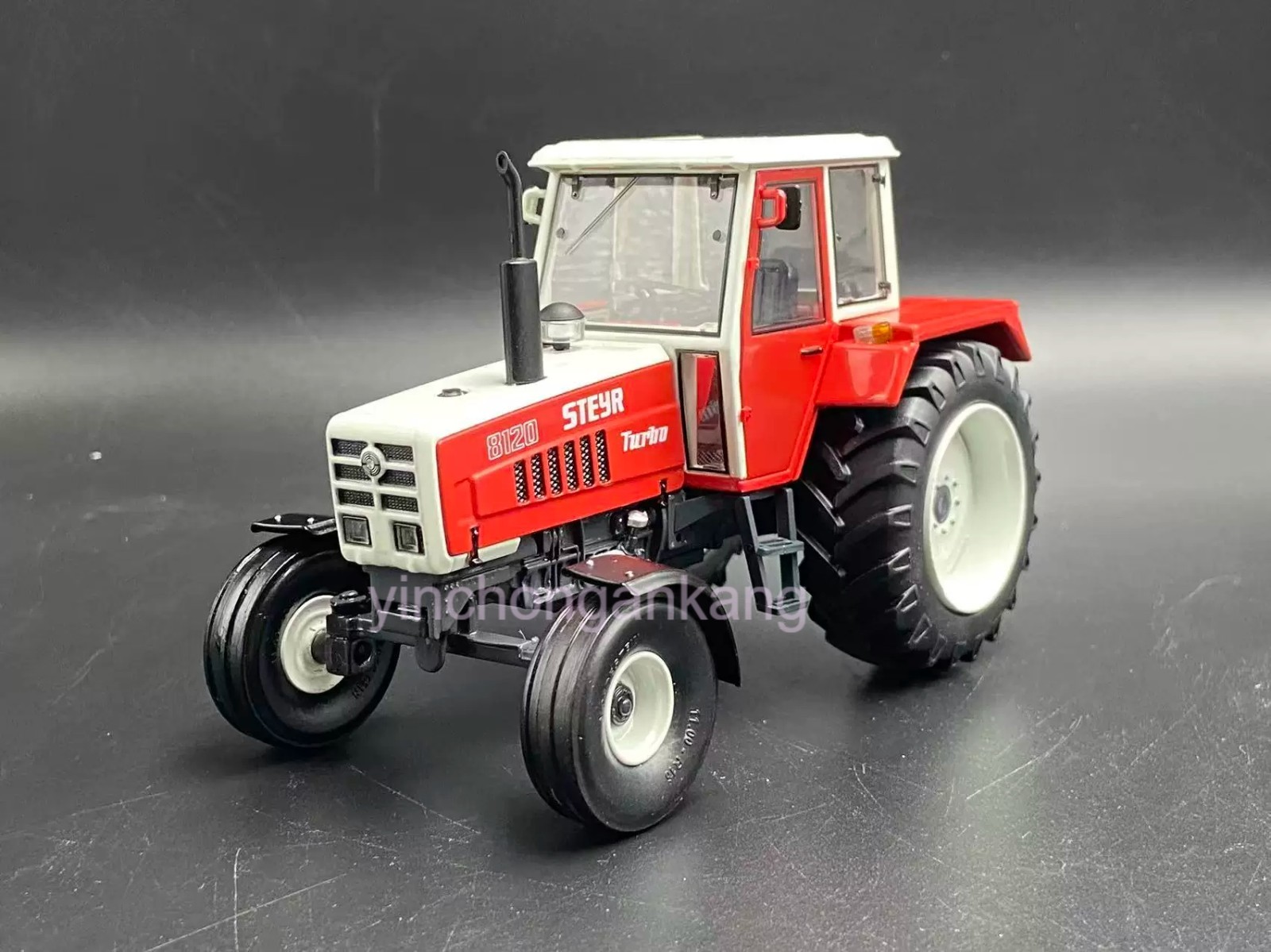 1:32 Steyr Tractor STEYR 8120 sk1 2wd