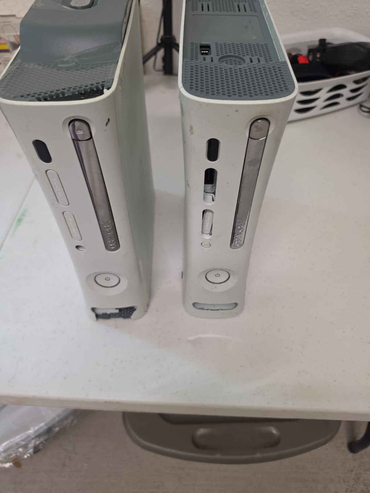 Used Xbox 360 60GB Console – For Parts or Repair, (Might Work?)