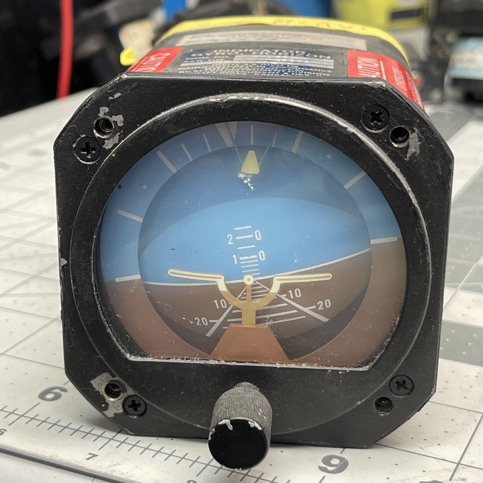 RC Allen Attitude Indicator Gyro Horizon  P/N 102-0041-04 RCA22-7  (K365