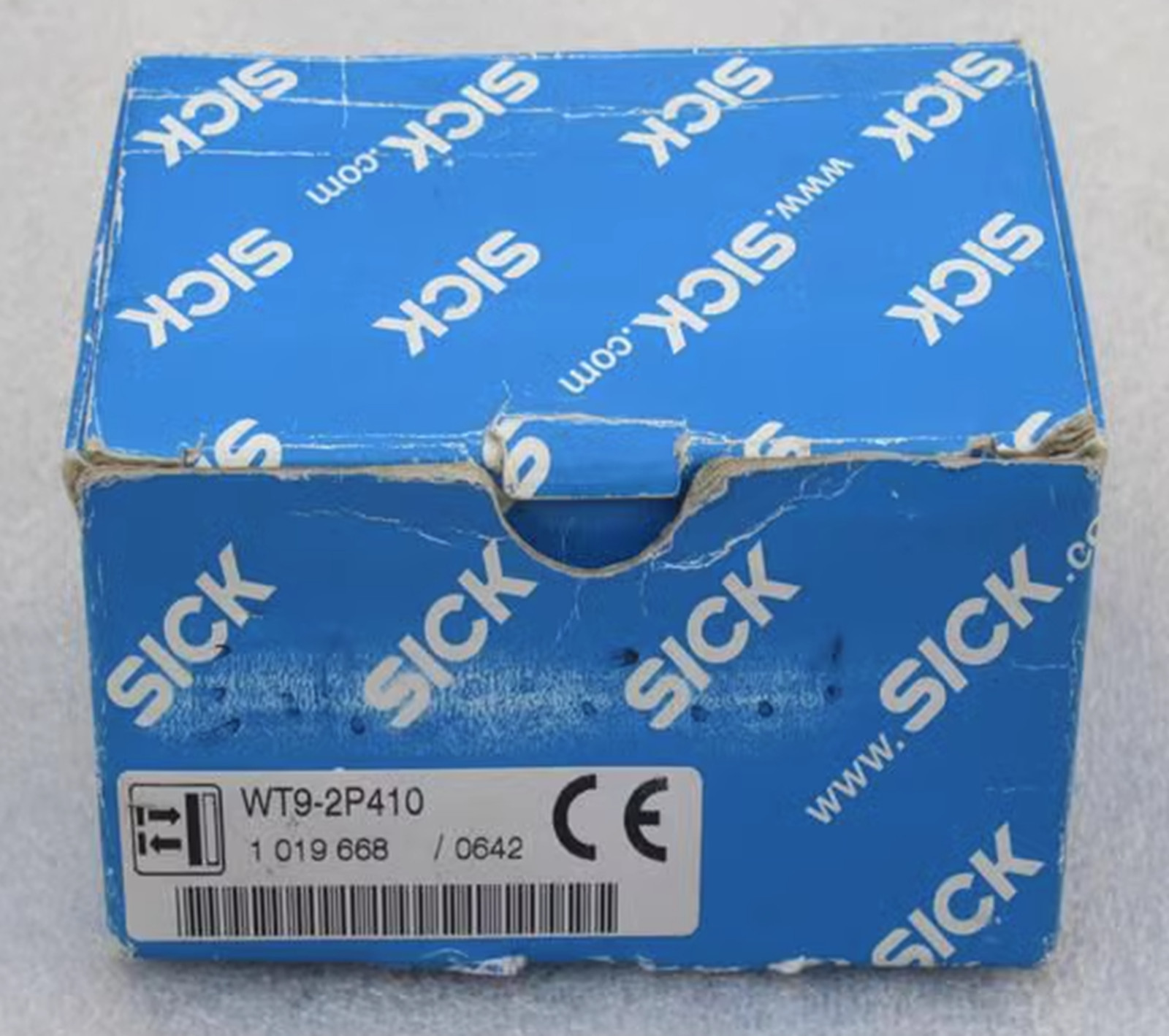 NEW SICK WT9-2P410 PLC PHOTOELECTRIC PROXIMITY SWITCH SENSOR M12 4-PIN