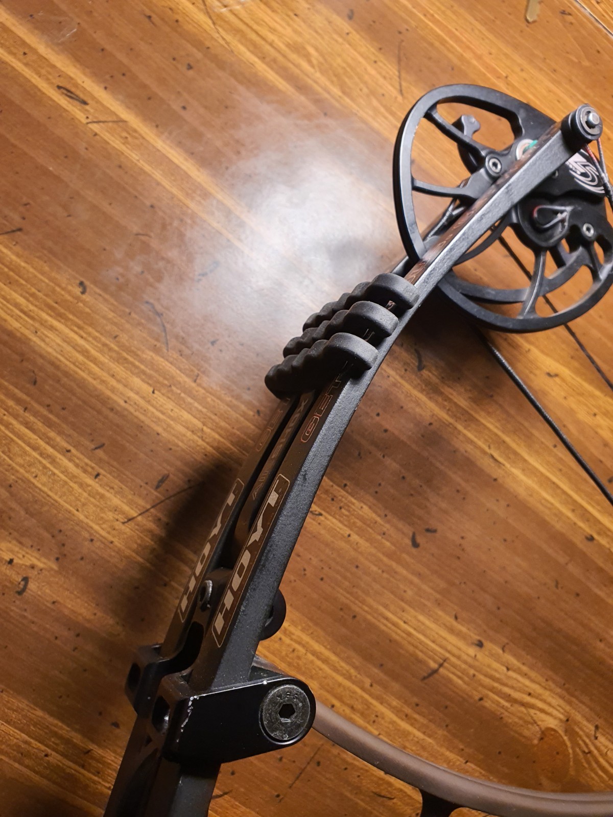 hoyt nitrum 34 #2 Cam 65lbs Harvest Brown