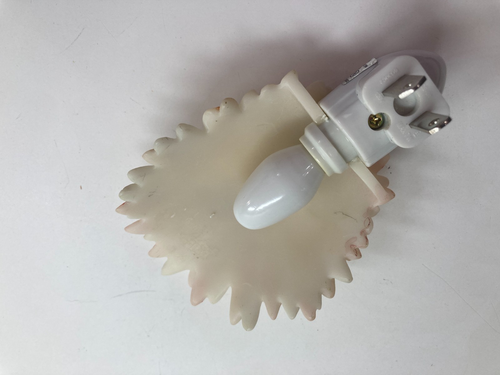 Flower and bumblebee night light plug in bee