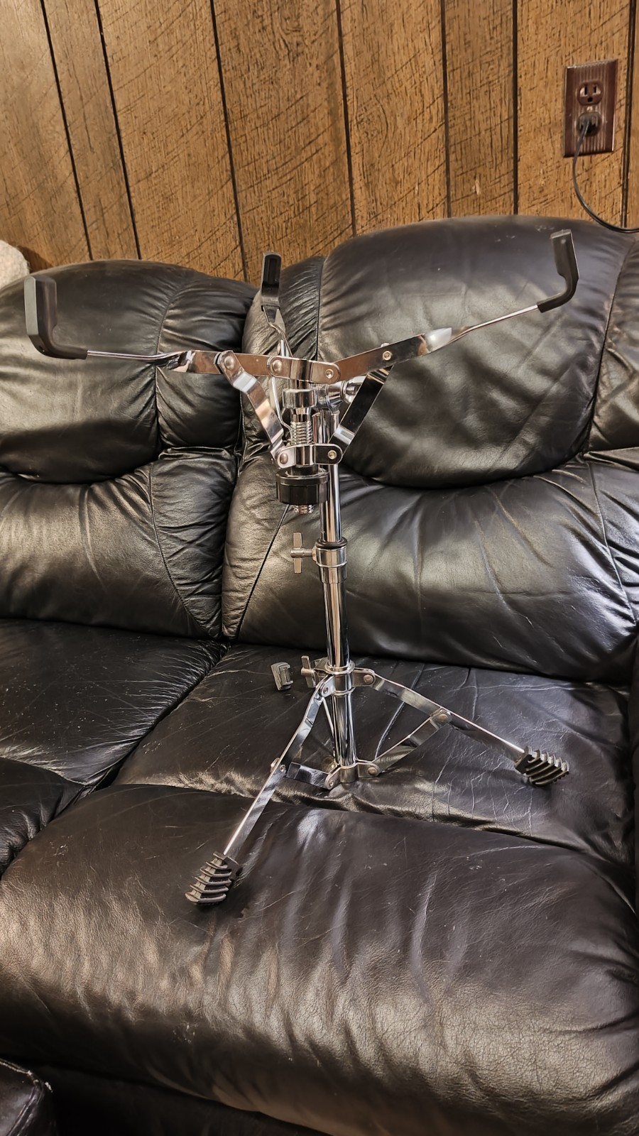 SINGLE BRACED SNARE DRUM STAND - CROME