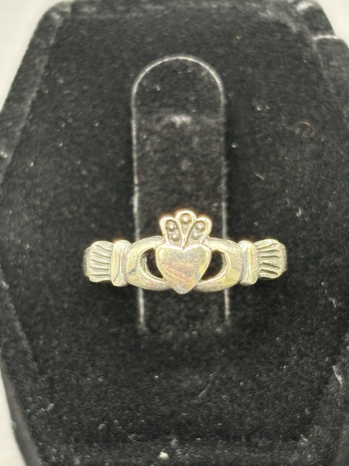 New Condition Sterling Silver Claddagh Toe Ring 925 H11
