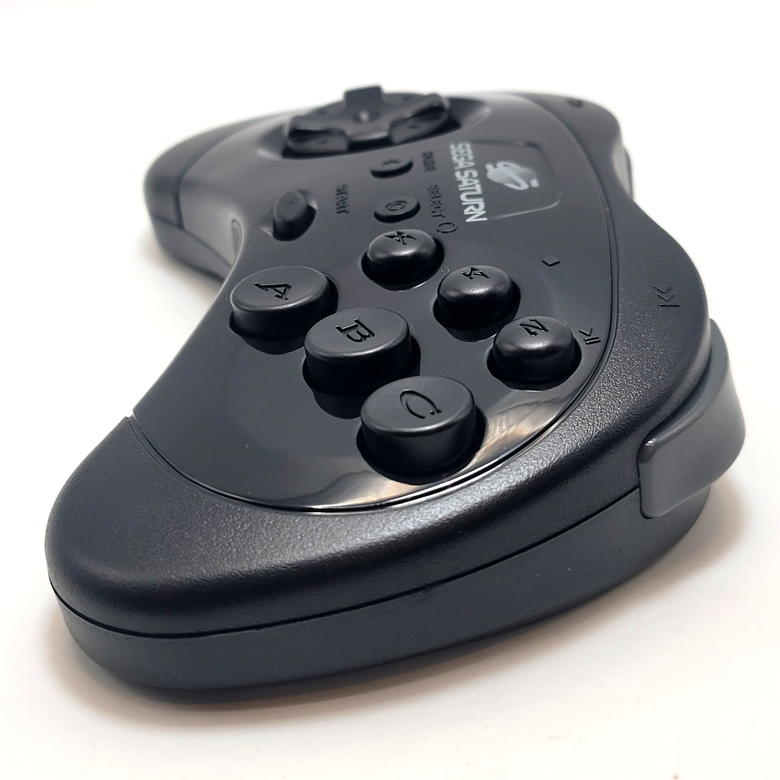 Retro-Bit 2.4GHz V2 Wireless Controller 8-Button Sega Saturn, Genesis Mini Black