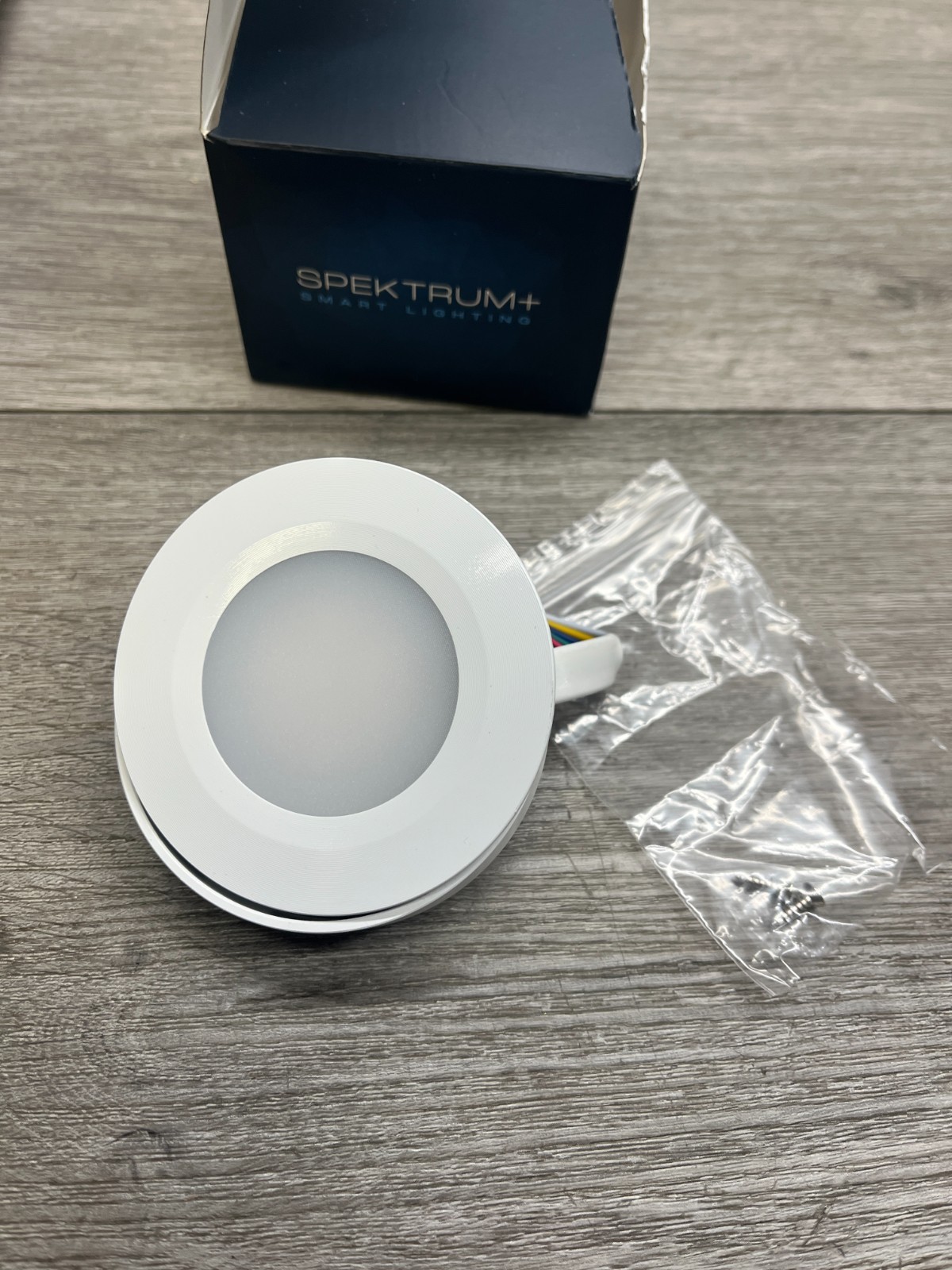 American Lighting 02570 Spektrum Plus SPKPL-PUCK-RGBTW-1P-WH LED Light System