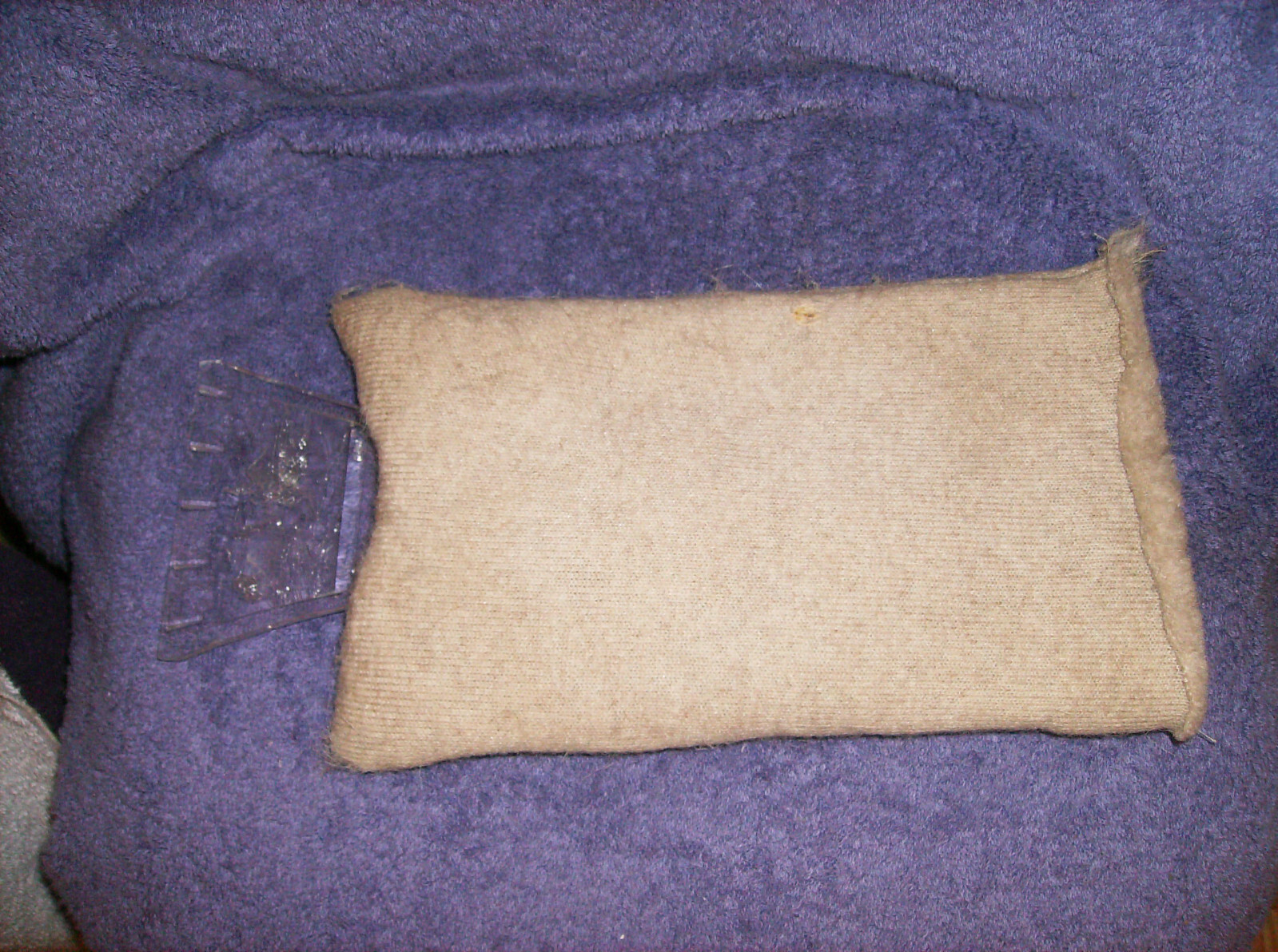 FUR AUTO WINDSHIELD ICE SCRAPER FUR SERVES AS GLOVE USED 1 WINTER & WORKS GREAT!