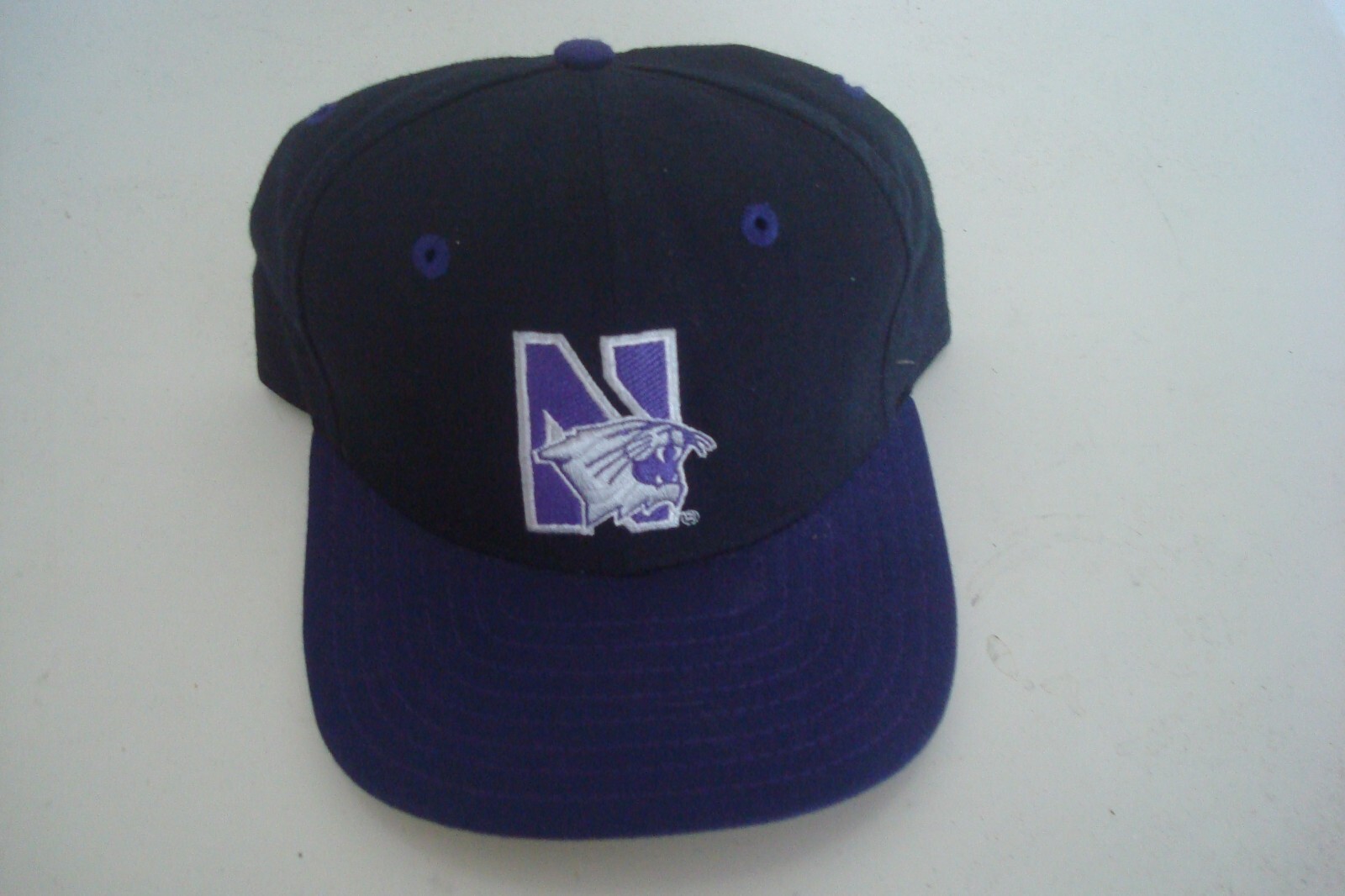 NORTHWESTERN WILDCATS   FITTED SZ 6 3/4 DEADSTOCK HAT CAP VINTAGE H4