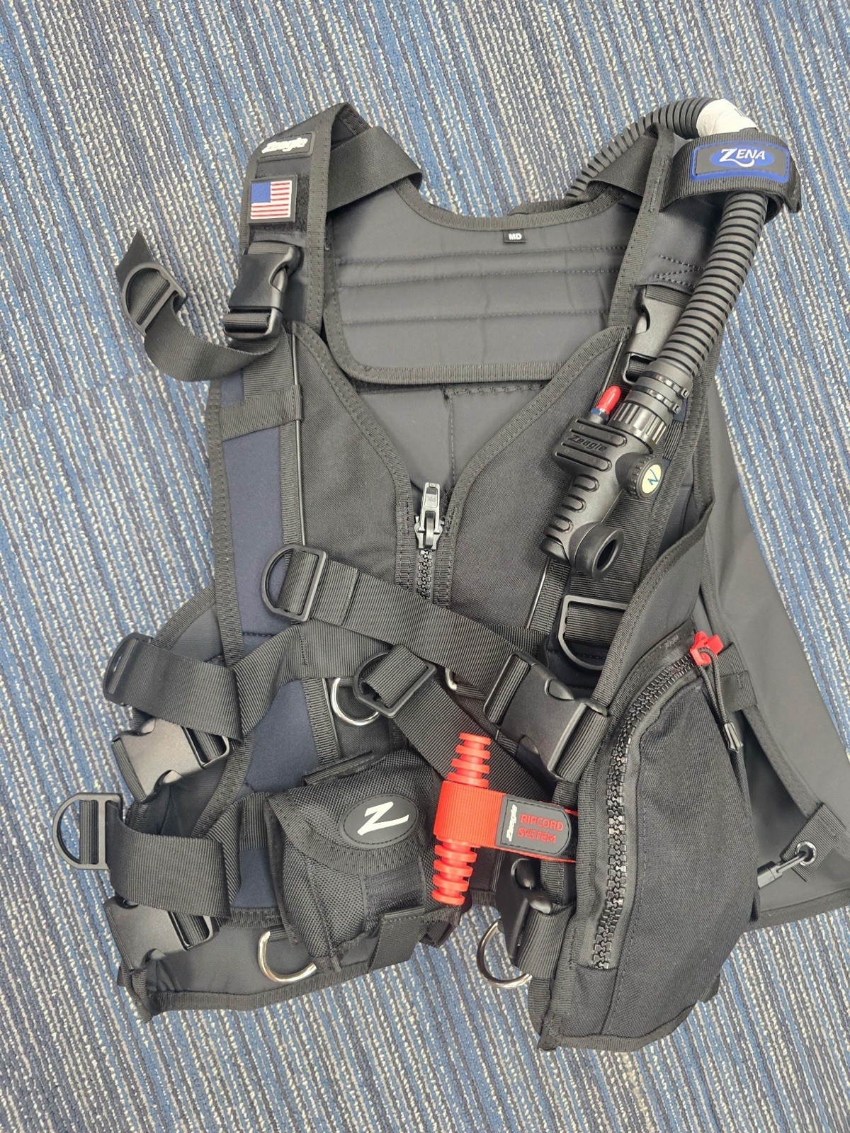 Zeagle Zena SM Black BCD W/standard Inflator