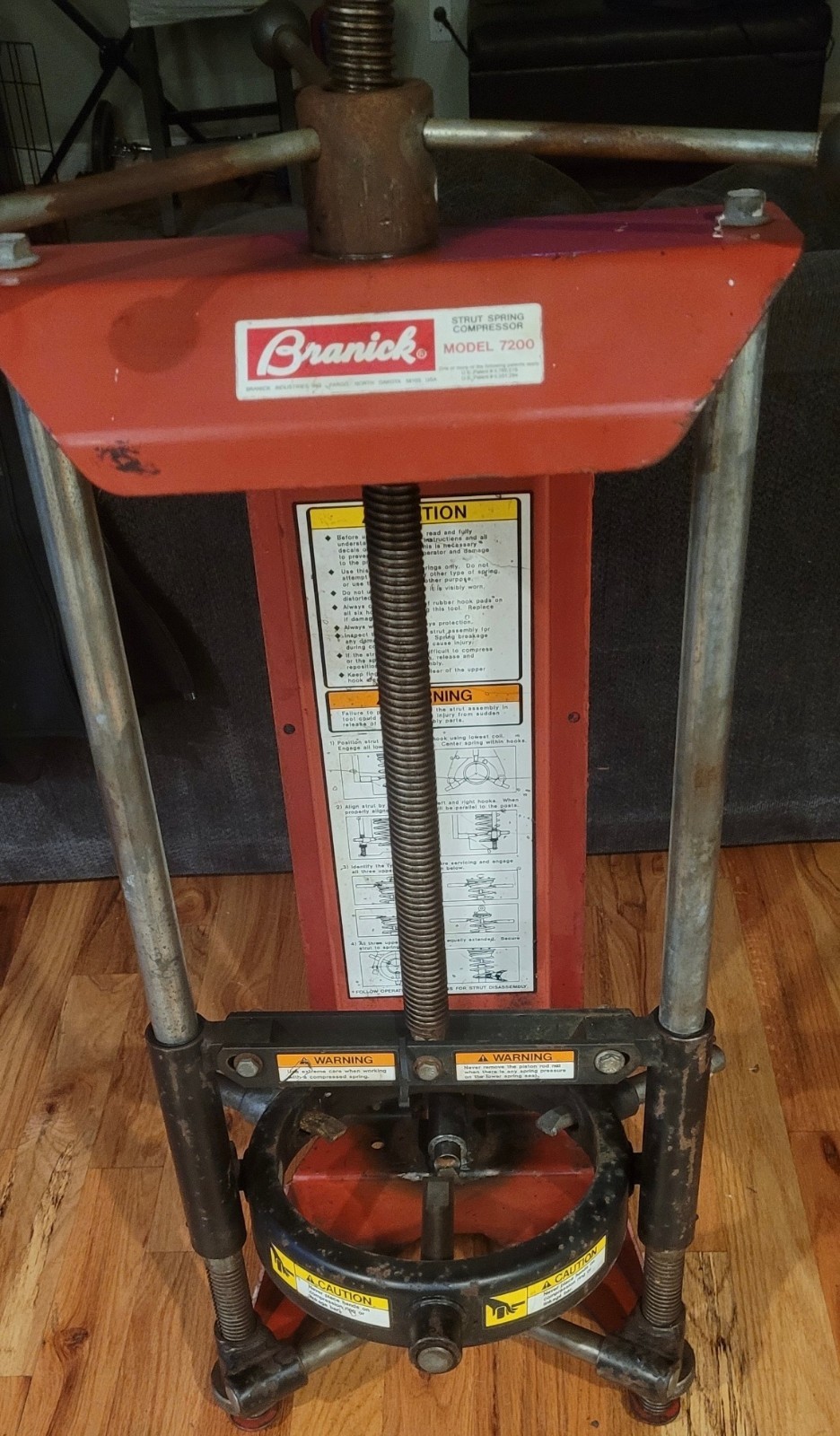 BRANICK Model 7200 Strut Spring Compressor
