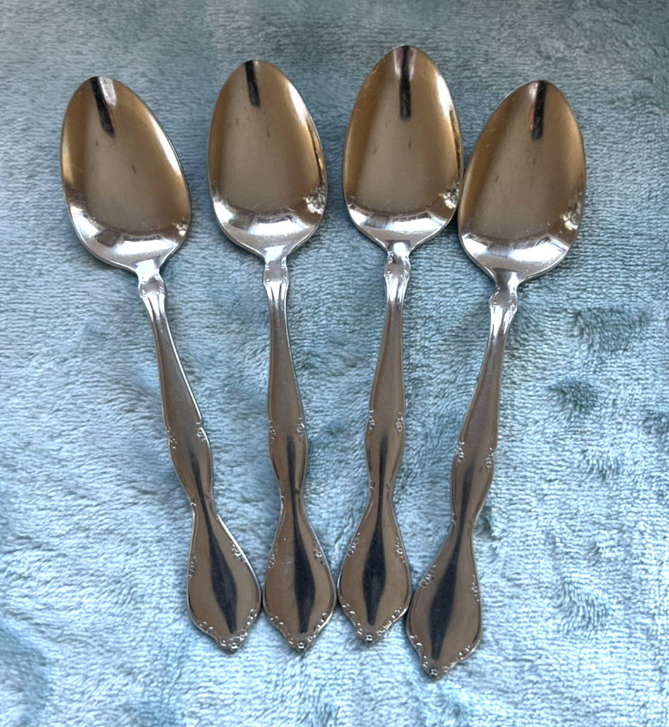 S.S.S. Oneida Lakewood Tuxedo Set Of 4 Teaspoons Replacements Stainless