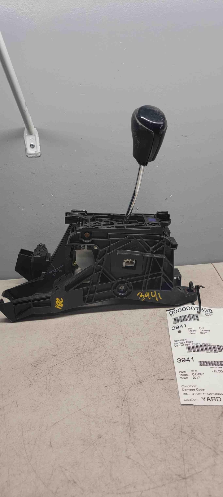 ✅ 2017 TOYOTA CAMRY FLOOR SHIFTER OEM