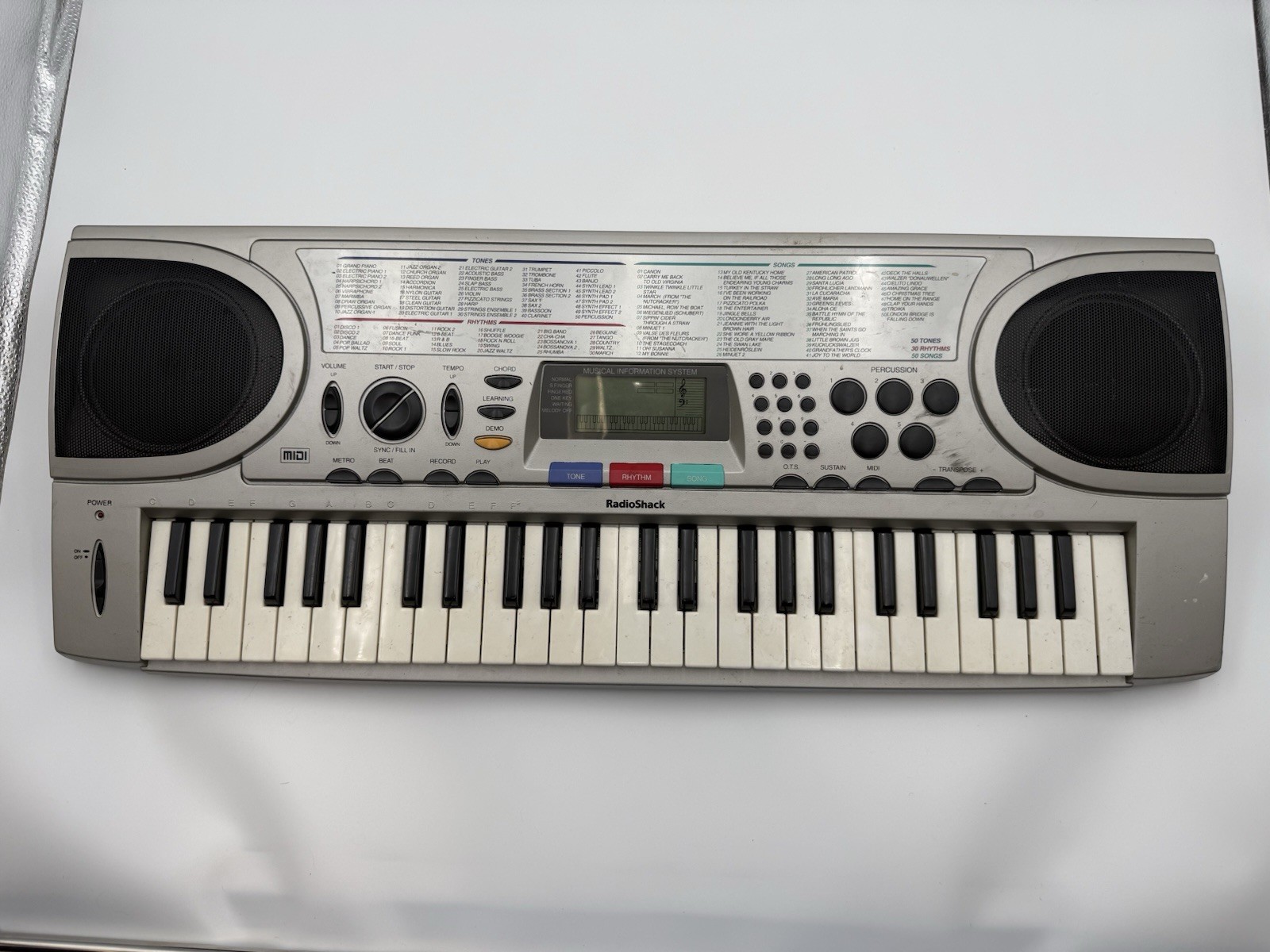 RadioShack MD-501 32-Key Mini MIDI Electronic Keyboard w/ Built-In Speaker Gray