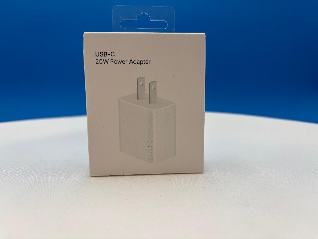 USB-C Fast Charger With 6' Cable