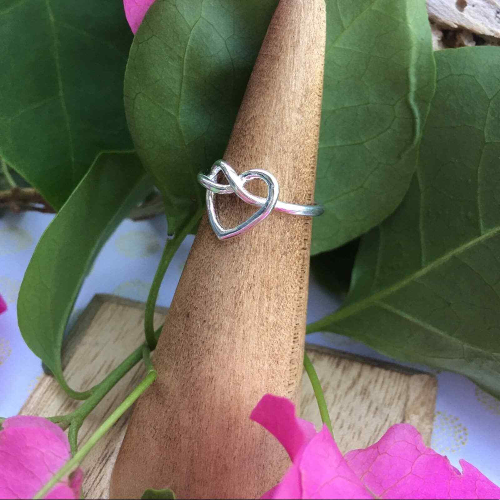 Sterling Silver Pretzel Heart Toe Ring