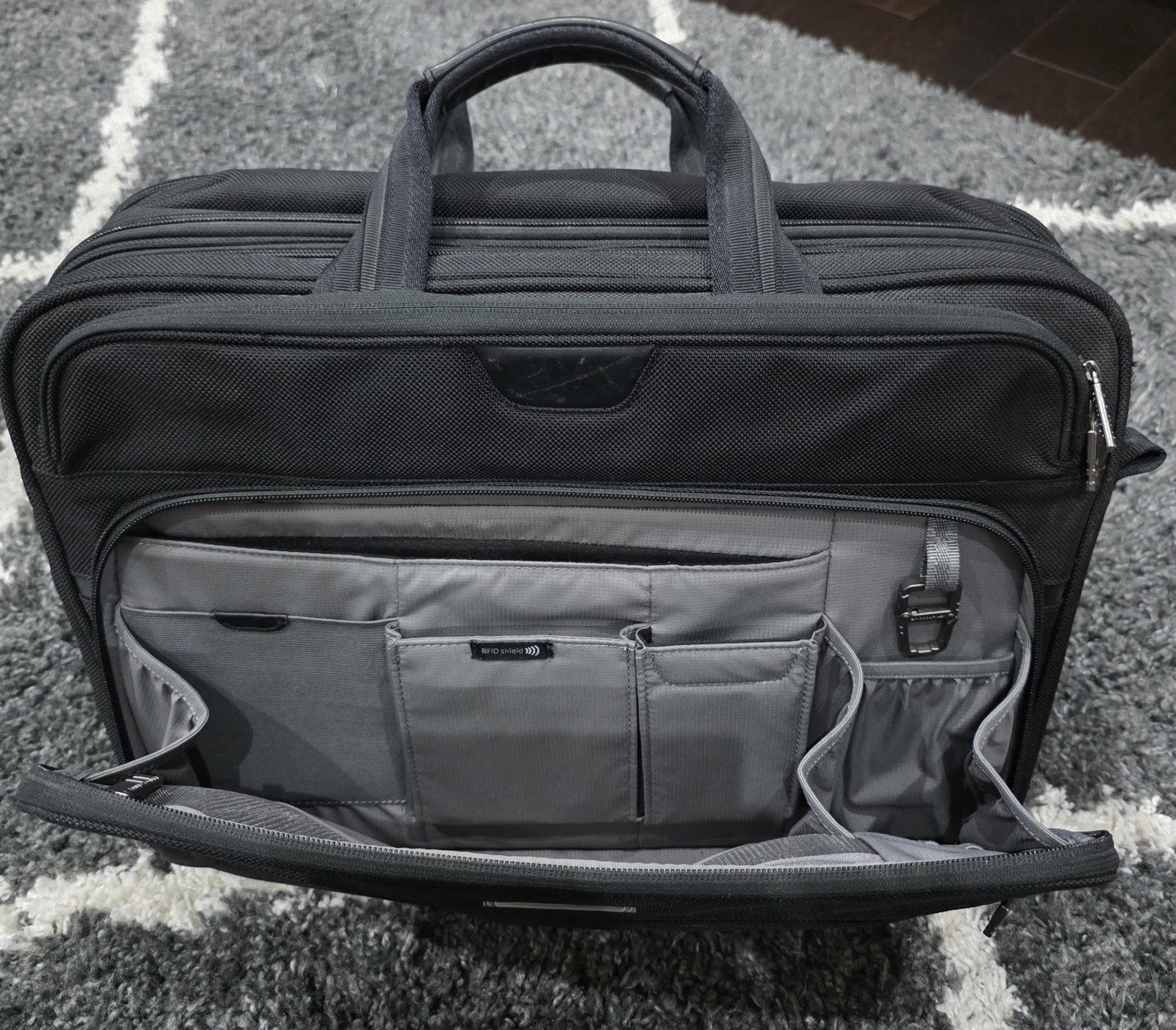 Briggs & Riley Medium Expandable Briefcase Work Laptop Messenger Bag KB207X-4