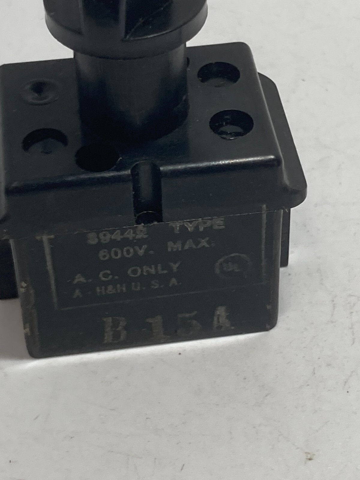ARROW HART B-15-A SELECTOR SWITCH 2 POSITION 600V OFF-1 & 2 NNB