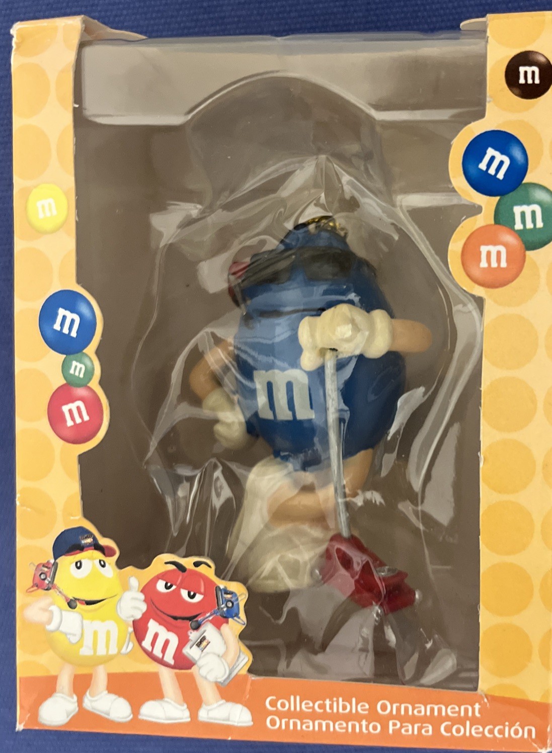 2008 TREVCO M&M NASCAR #18 RACING COLLECTIBLE ORNAMENT 4" TALL IN BOX
