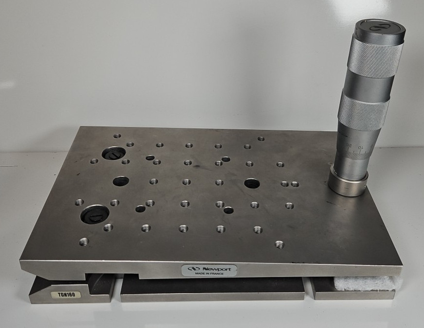 Newport TGN160 Tilt Stage Micrometer Stainless Steel Metric Machinist Precision