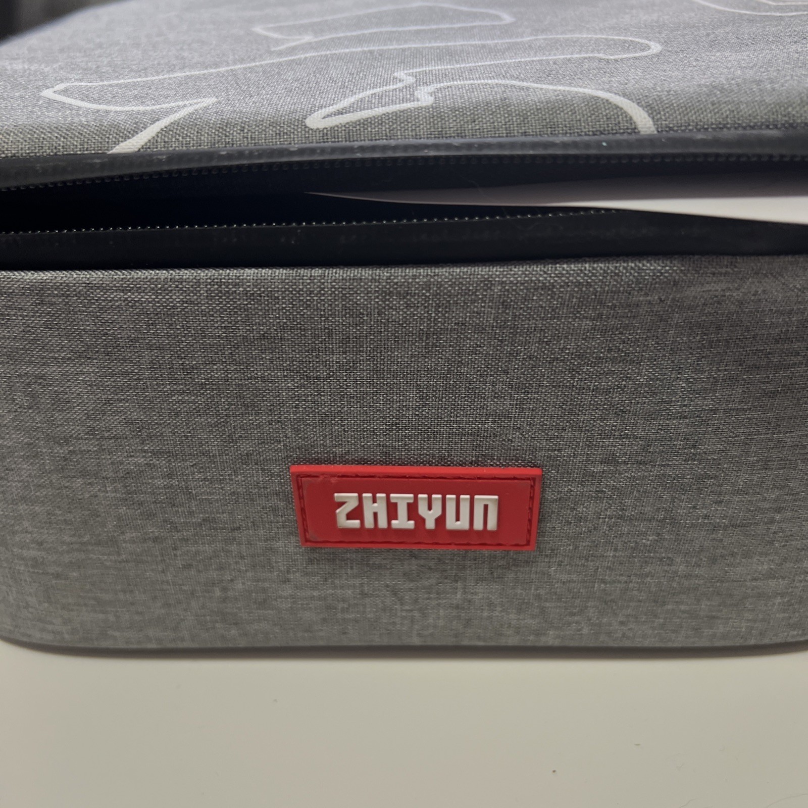 New ZHIYUN MOLUS X100 Pocket 100W COB LED Video Light Bi-Color 2700K-6500K