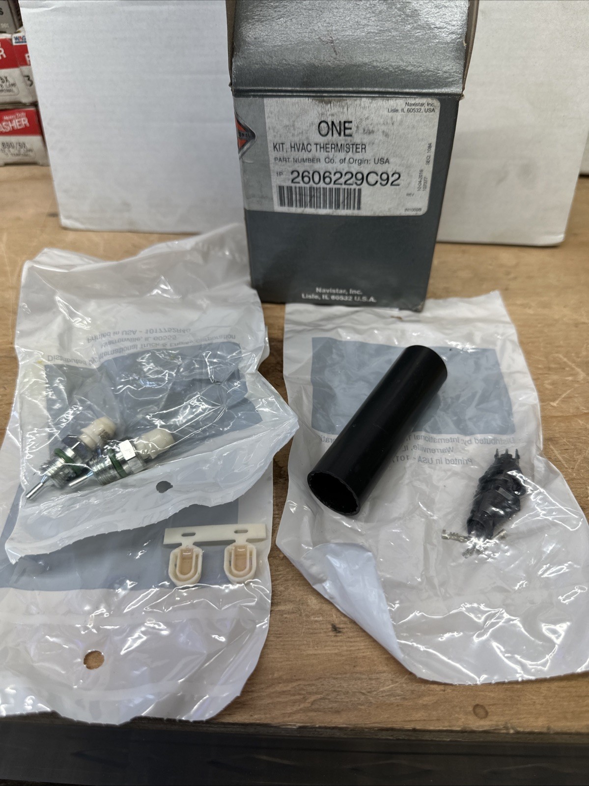 Genuine International HVAC Thermister Kit 2606229C92 (New Old Stock)
