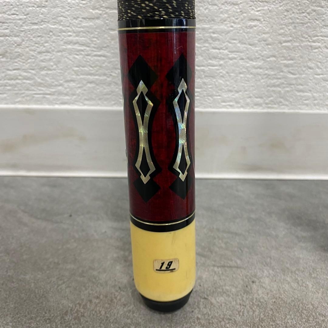 J&J Billiard Cue with Hard Case D247 #0422