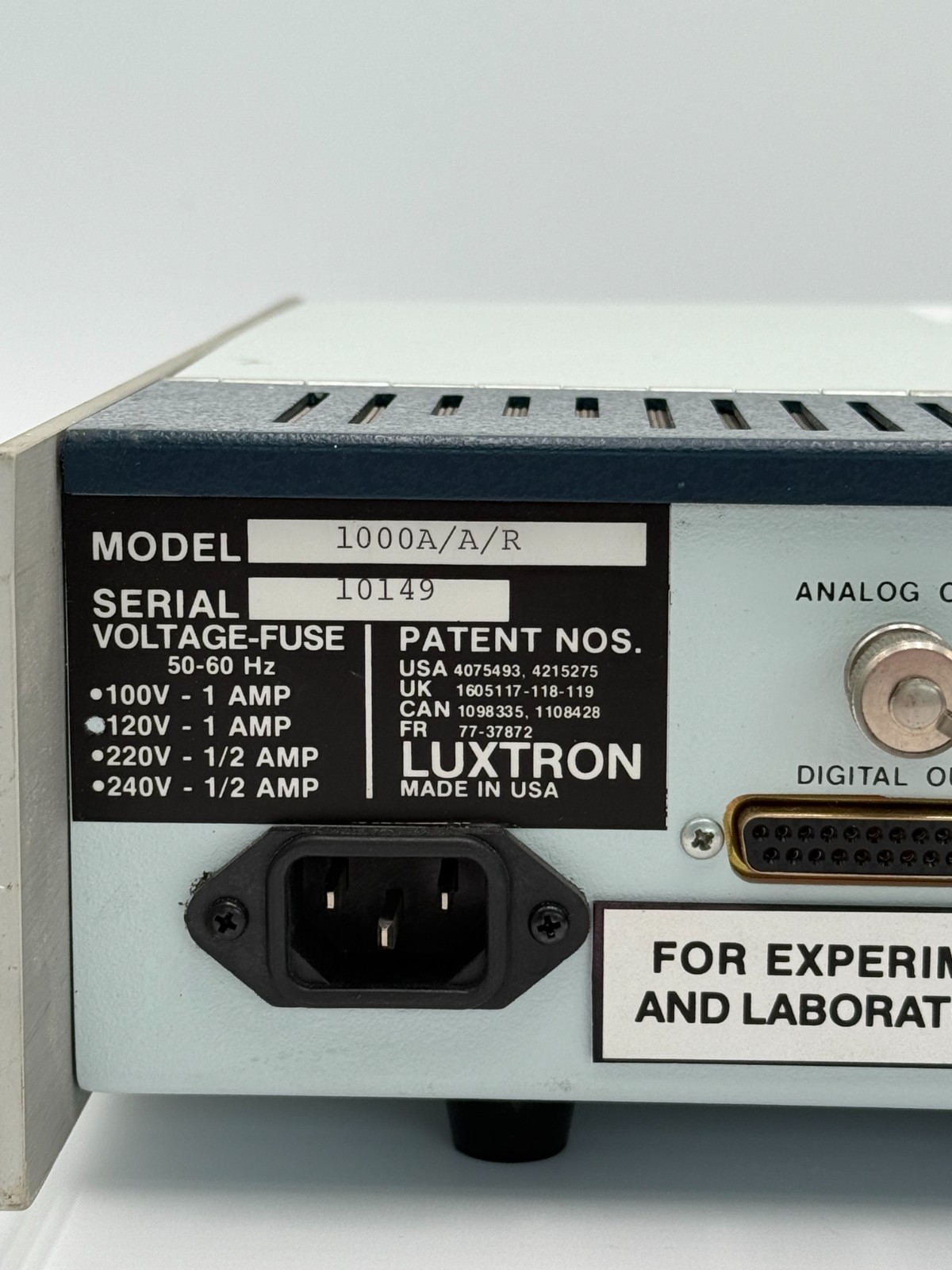 Luxtron Fluoroptic 100 A A R Thermometer