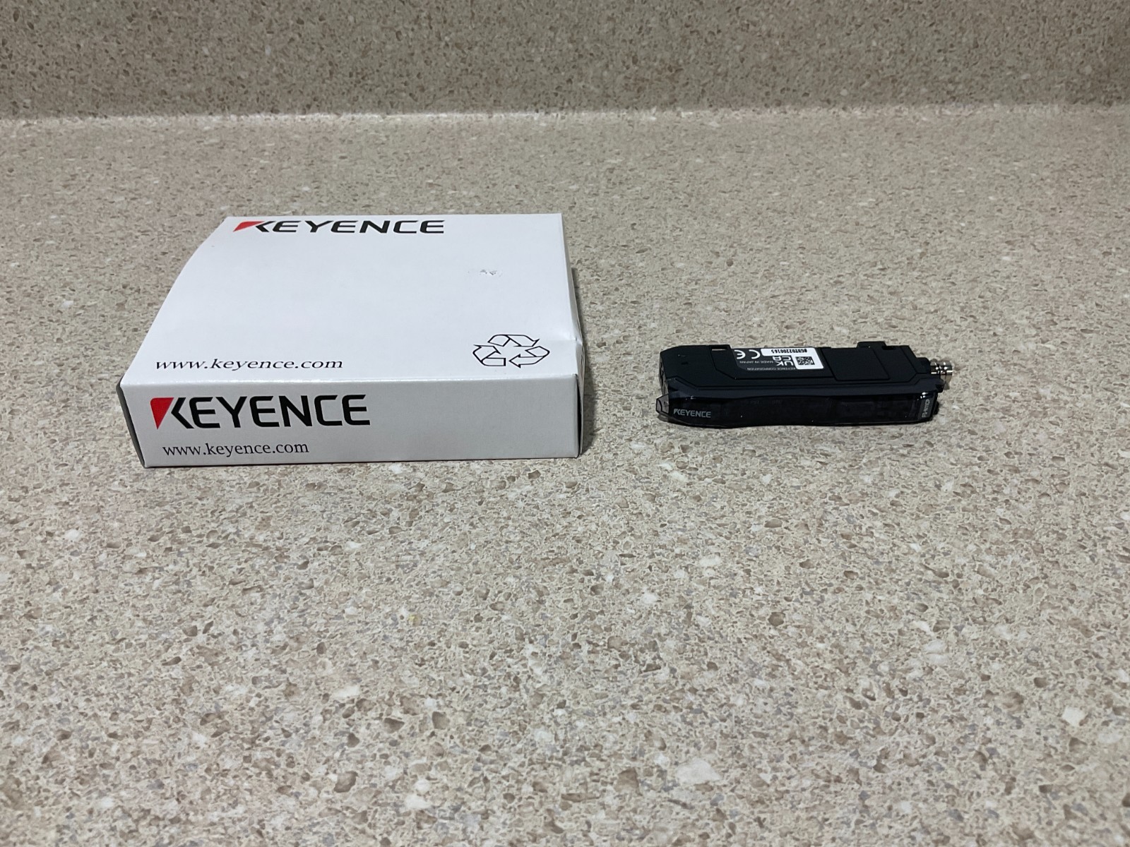 Keyence FS-N11CP NEW