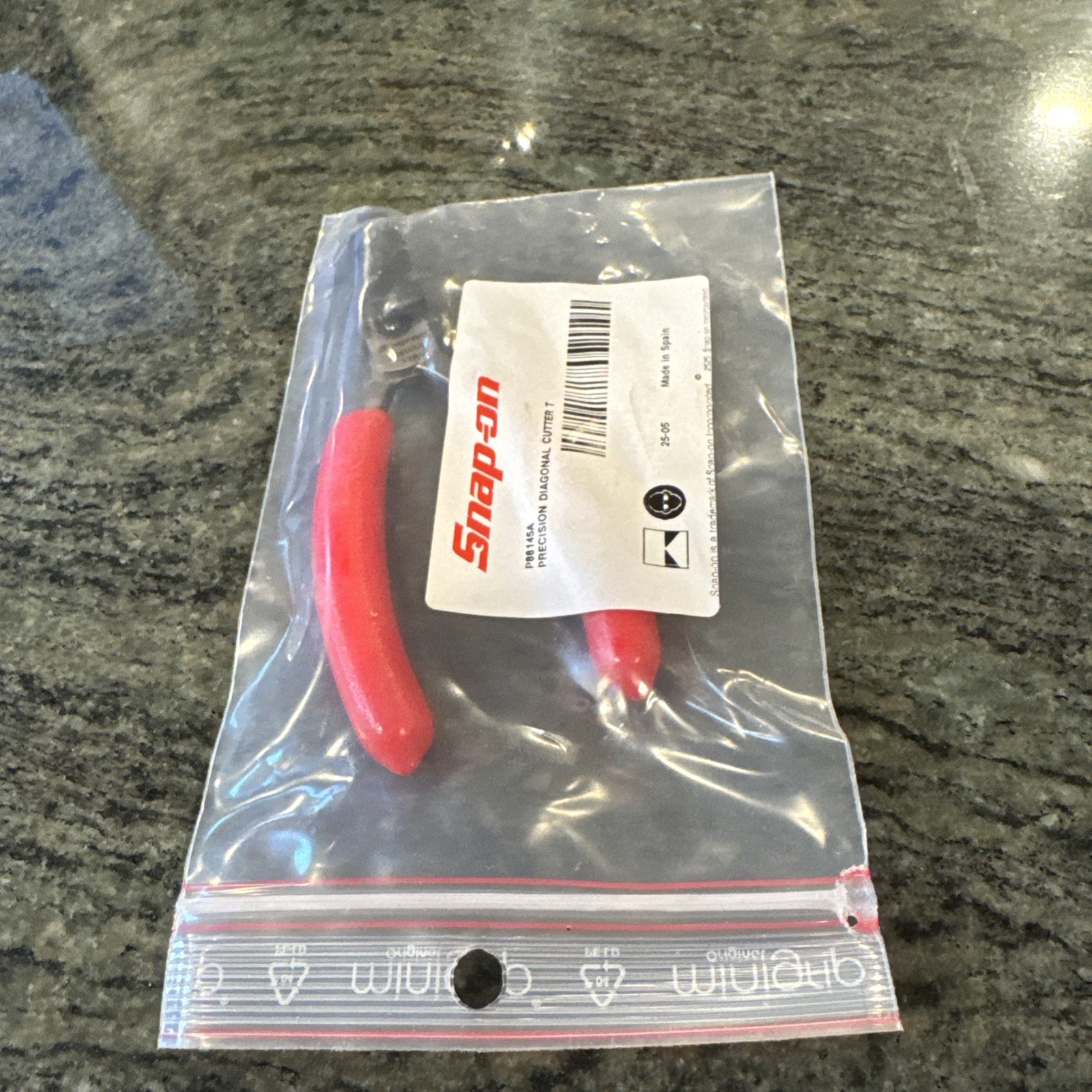 Snap On P88145a P series cutting pliers new in original packaging in red