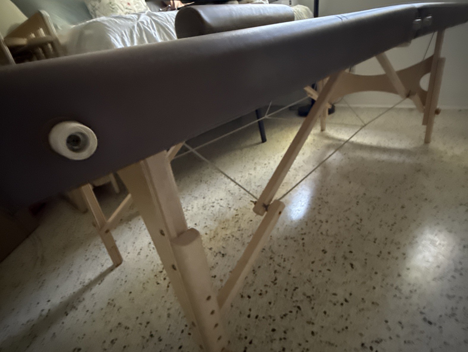 Oakworks Portable Folding Massage Table with Carry Case