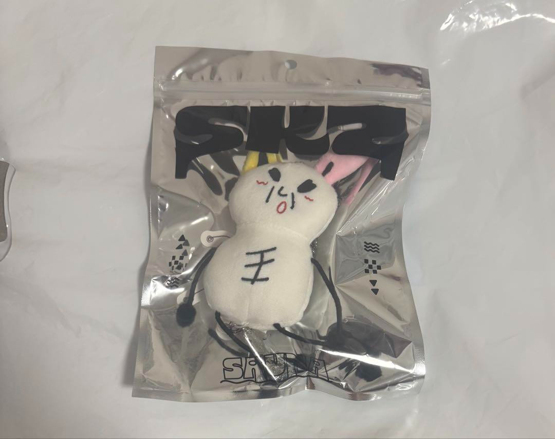 New Stray Kids [Lee Konw] BAG CHARM + STICKER [SKZ SAUNA] POPUP STORE Official