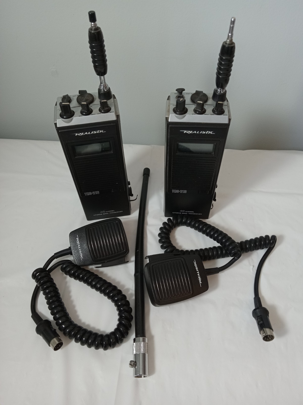 2 Realistic TRC-222 Model 21-1646B 40 Channel Citizen Band Transceiver Parts Lot