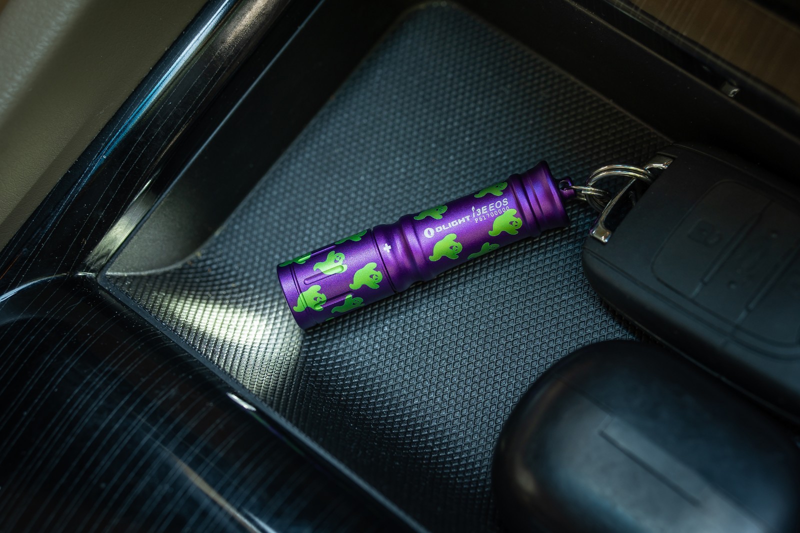 Olight I3E EOS Halloween Ghost Keychain Waterproof Flashlight, 90 Lumens, 1 AAA