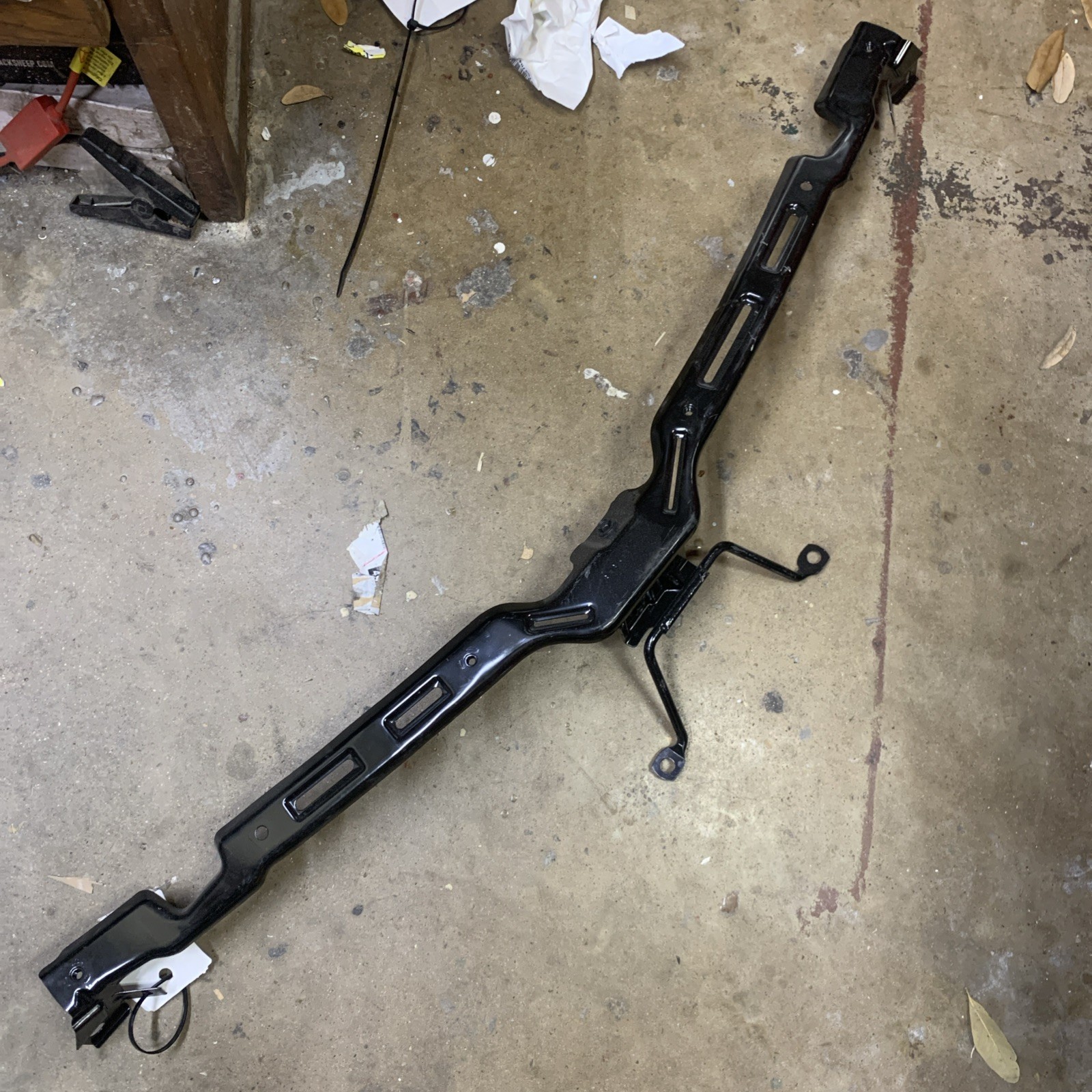 New OEM Chevrolet GM OEM C7 Corvette Front Bumper Center Support 23213880