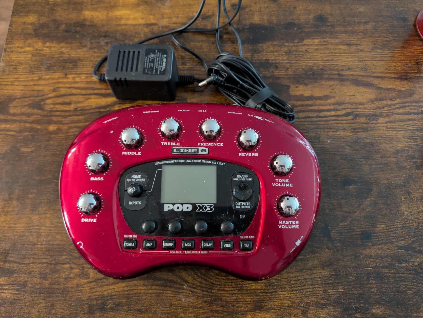 Line 6 POD XT Multi-Effects Guitar Processor Effect Pedal W/ Cord - Works!