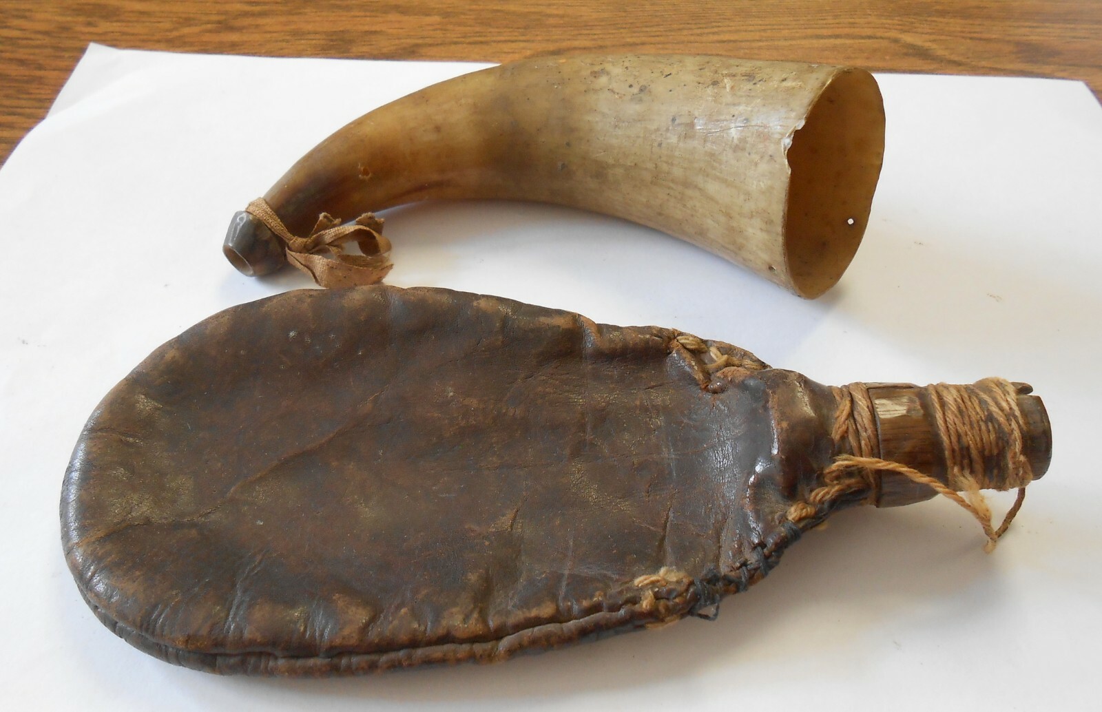 Rare Pre Revolutionary War Powder Horn & Leather Shot Bag