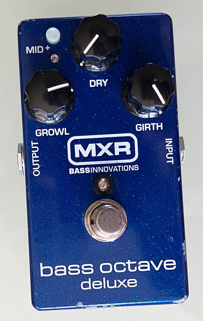 MXR Bass Octave Deluxe Pedal VG works perfectly, some paint chipping on edges