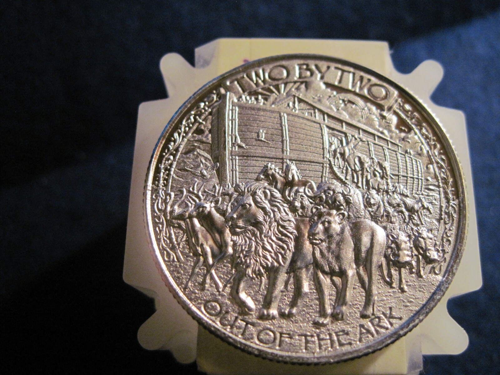 NOAH'S ARK ONE OUNCE SILVER BU ROUND