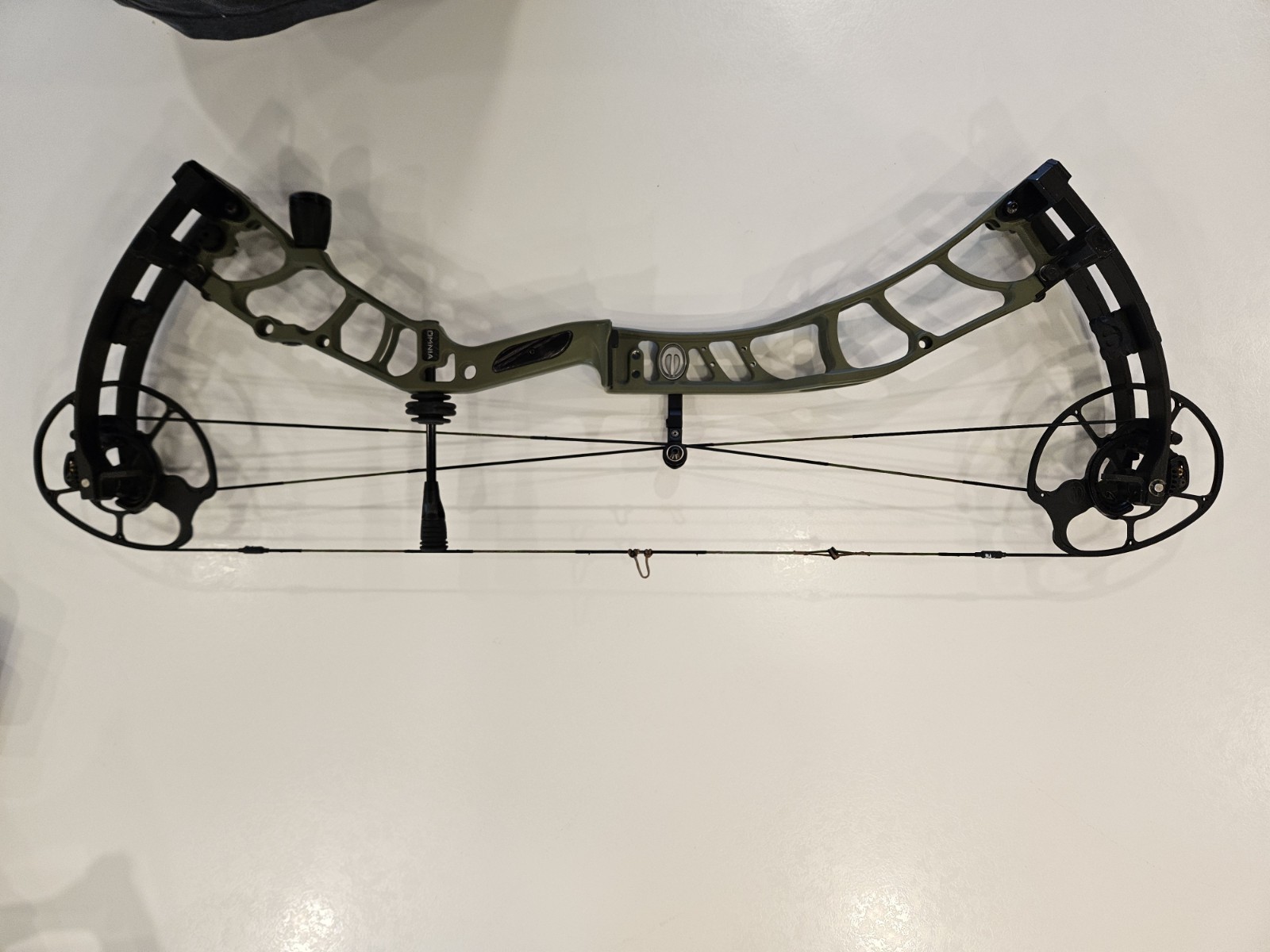 Elite Omnia Bow