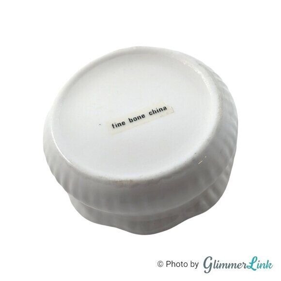 Delicate Green Bow Lidded Round Fine Bone China Trinket Box