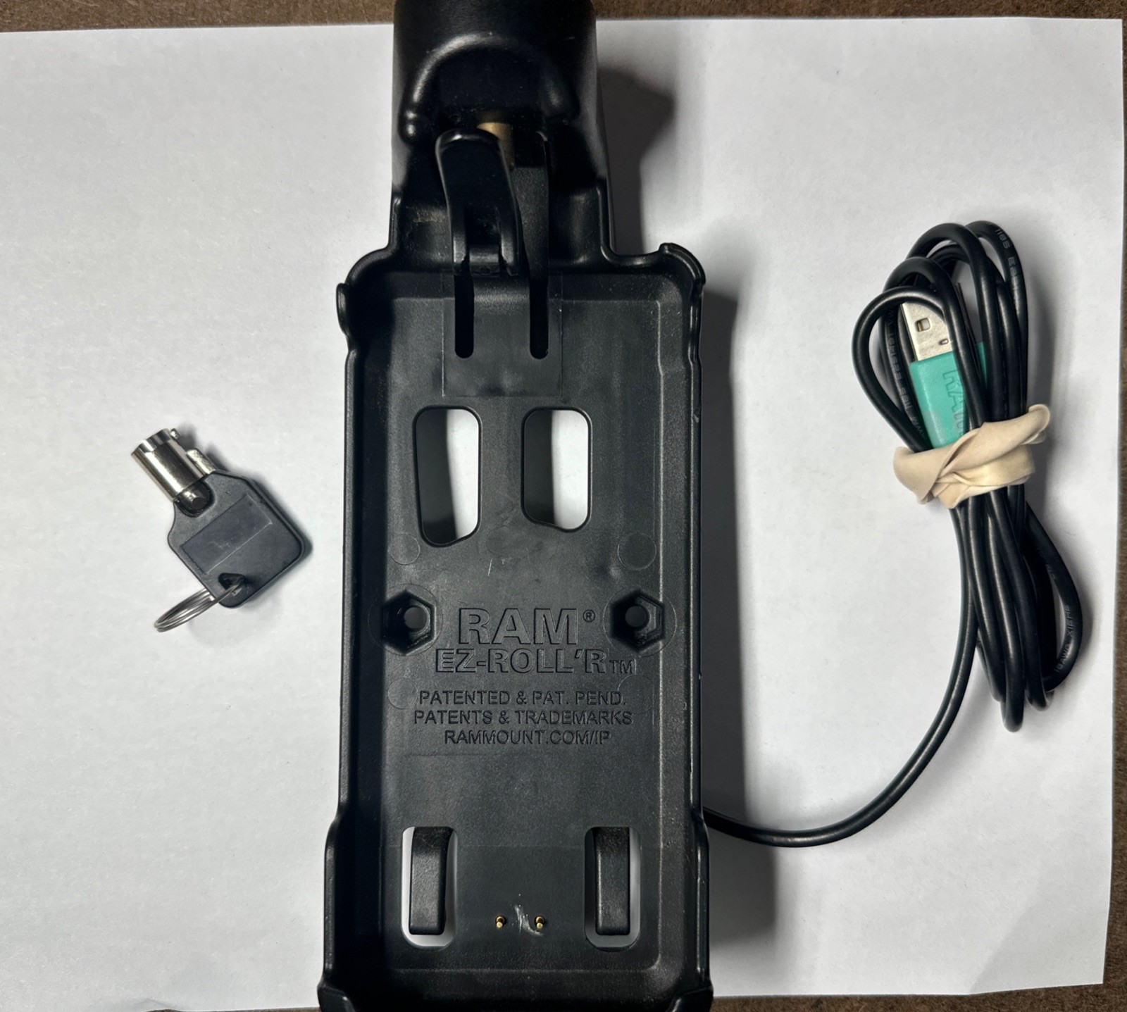 RAM-HOL-SNM3PLS  RAM EZ-Roll'r Powered Dock for Sonim XP5 Plus Used Ships Free
