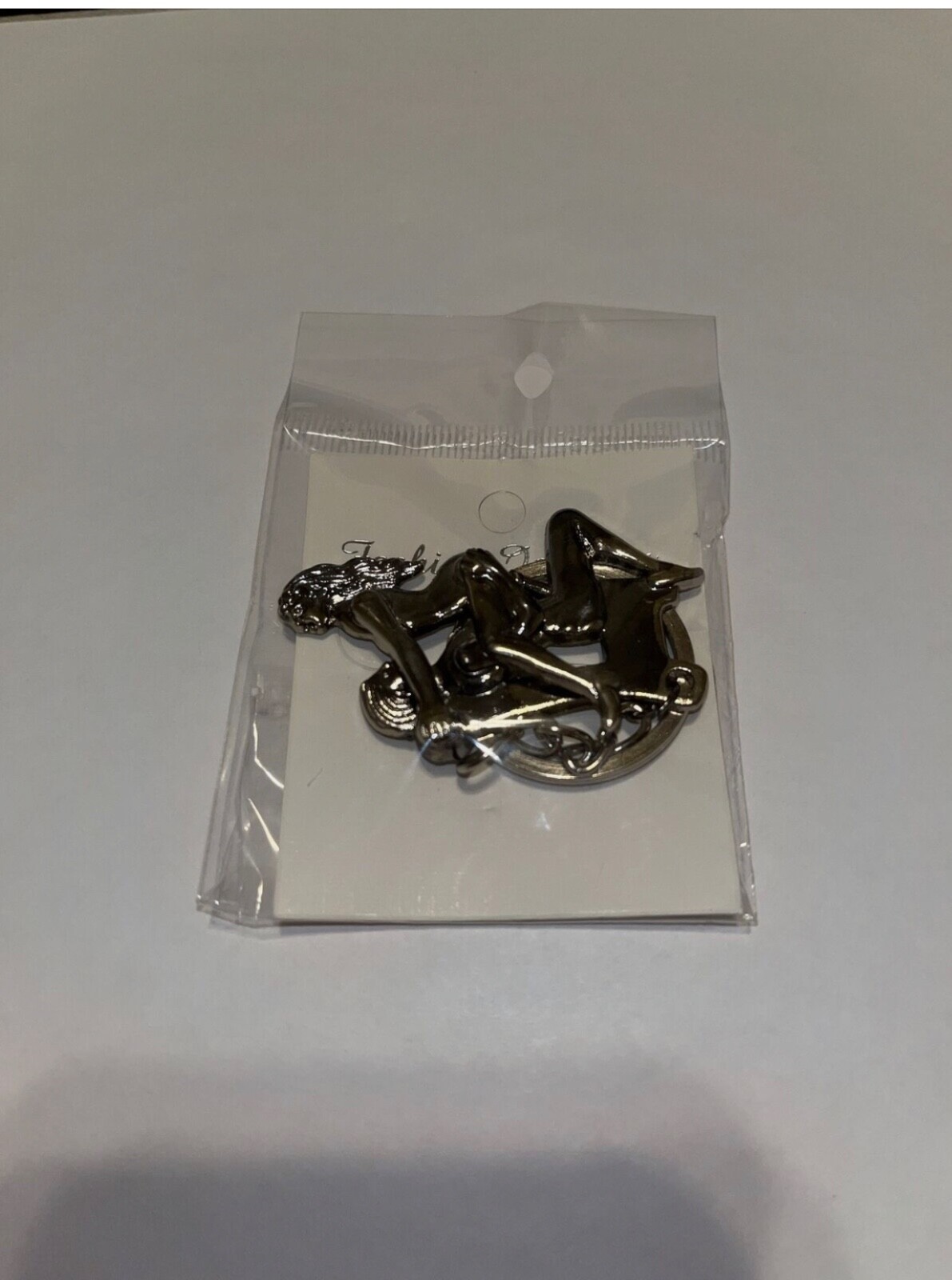 VINTAGE RISQUE NAUGHTY KEY CHAIN, MAN & WOMAN HAVING SEX, NASTY NOVELTY XXX - E