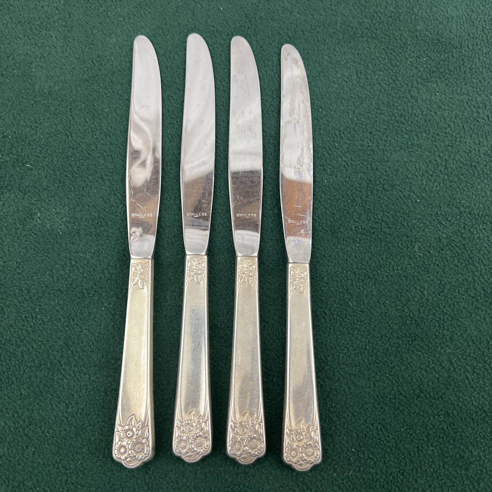 4 Wm Rogers & Son APRIL International Silver Plate 1950 Silverware Dinner Knives
