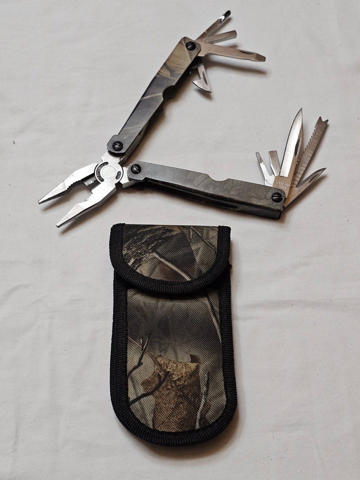 Camo Stainless Multi Tool Knife With Camo Case
