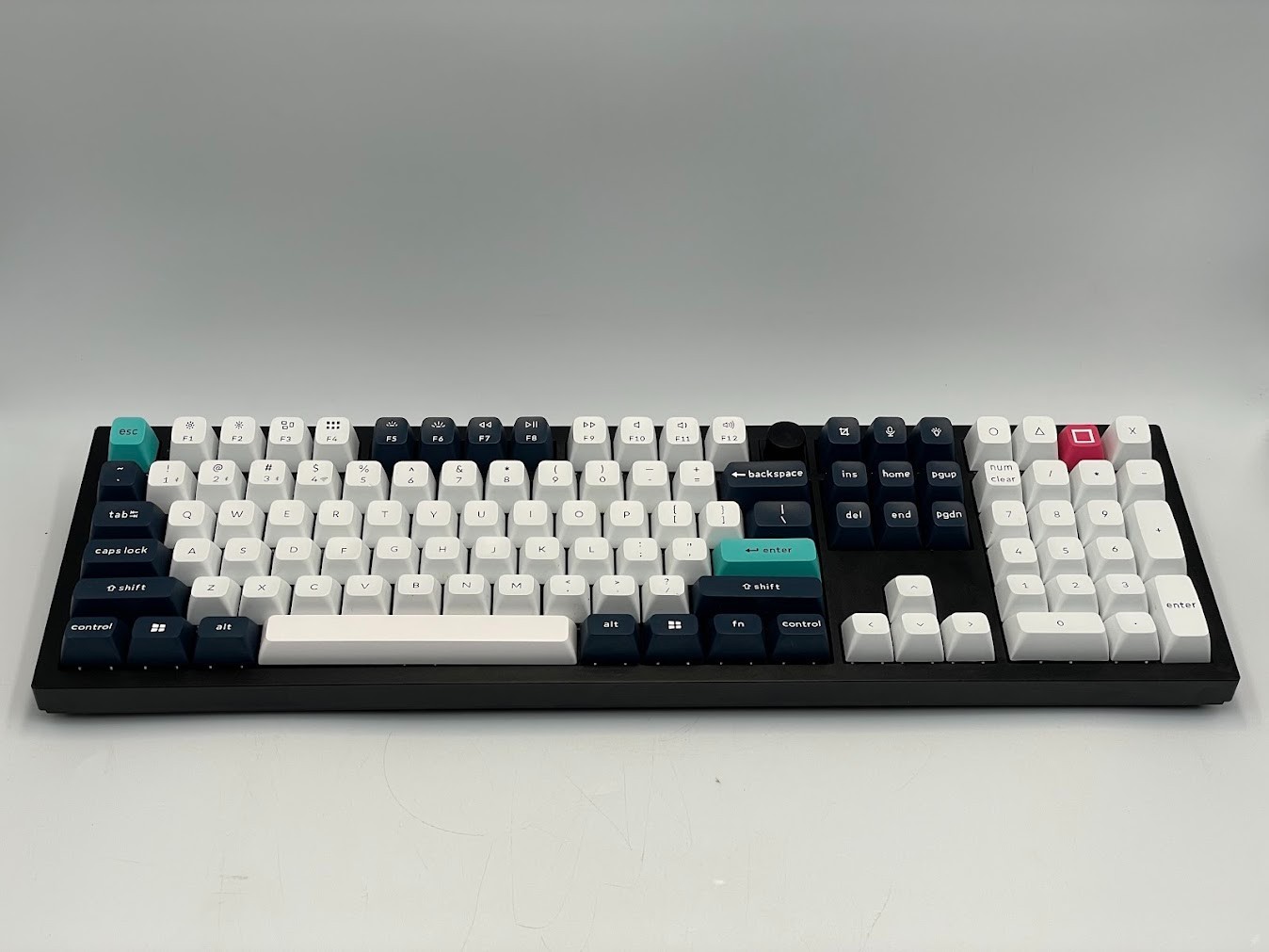 Keychron Q6 Max QMK/VIA Wireless Custom Mechanical Keyboard