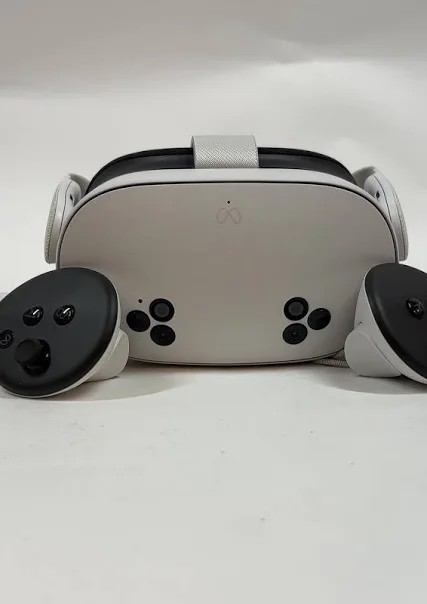 Meta Quest 3S VR Headset 128GB White With Controllers