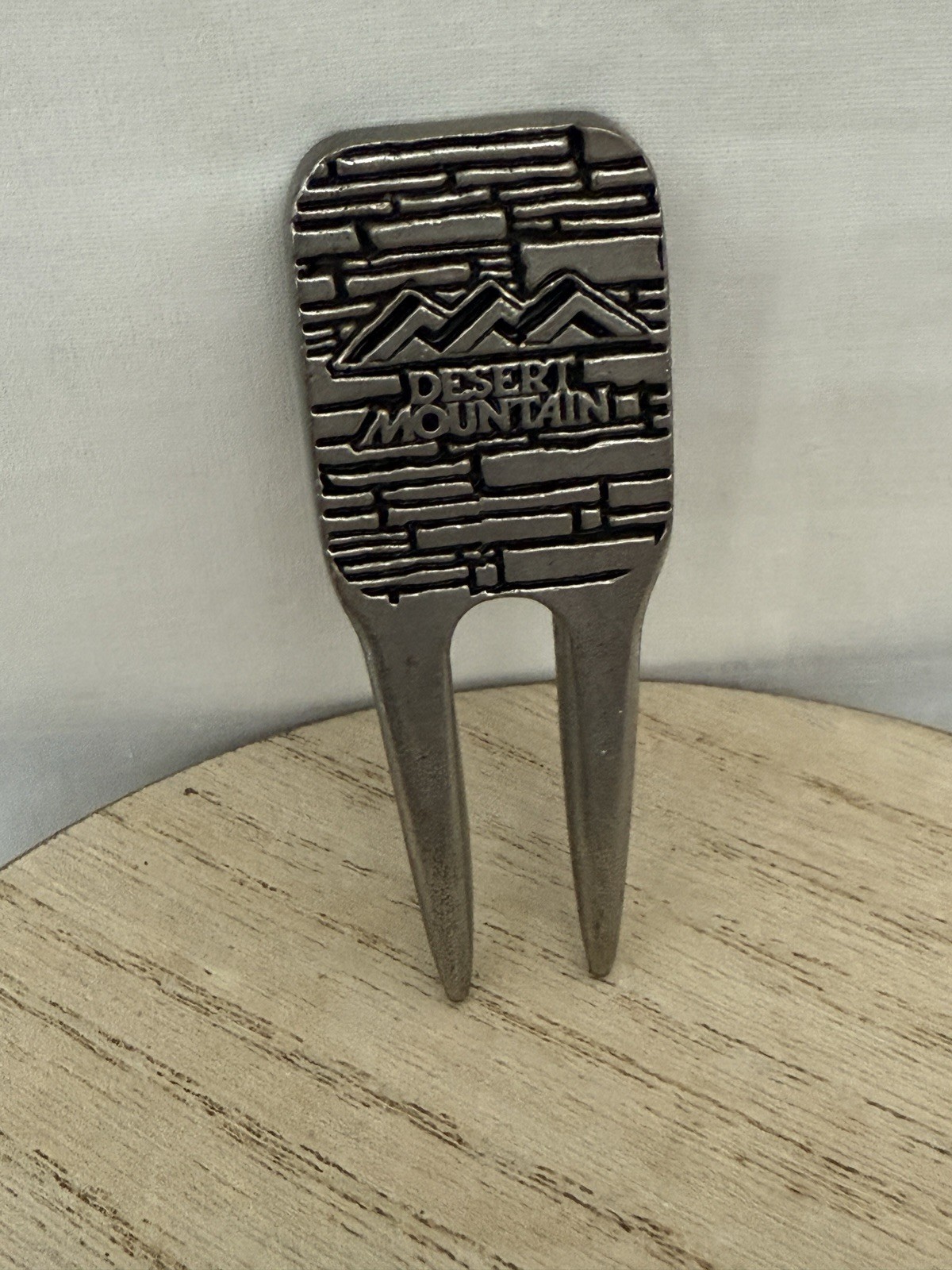 Desert Mountain Golf Club (Arizona) Logo Golf Ball Mark Divot Repair Tool