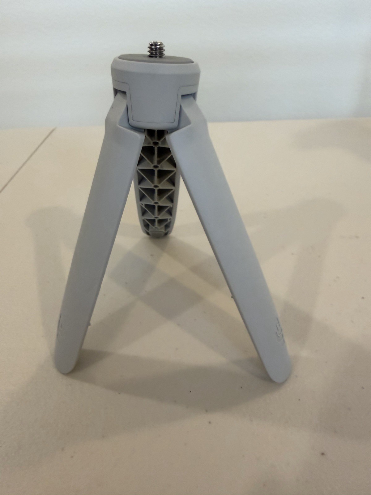 DJI Om 4 SE Gray Foldable Stabilizer Gimbal With Hard Case